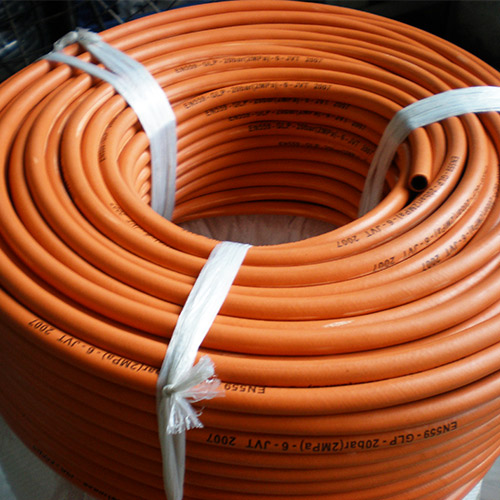 外編織橡膠管在化學介質中的耐腐蝕性能探討